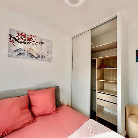 Le Boudoir - 2 Pieces Et Parking Apartment Le Plessis-Robinson Bagian luar foto