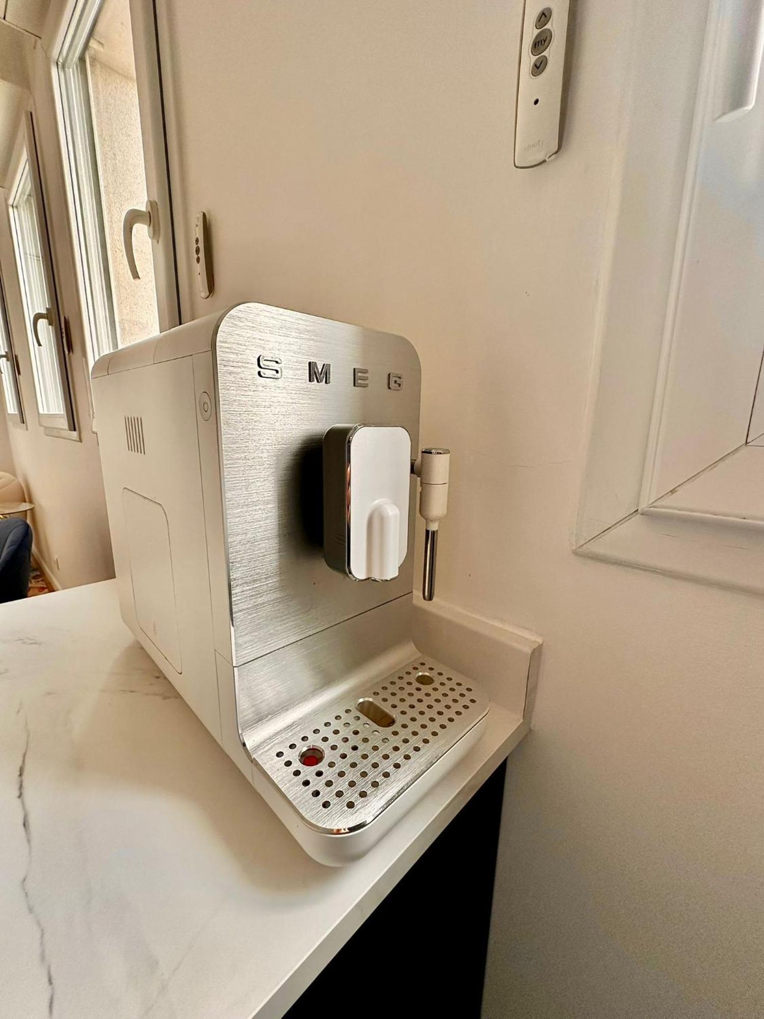 Le Boudoir - 2 Pieces Et Parking Apartment Le Plessis-Robinson Bagian luar foto