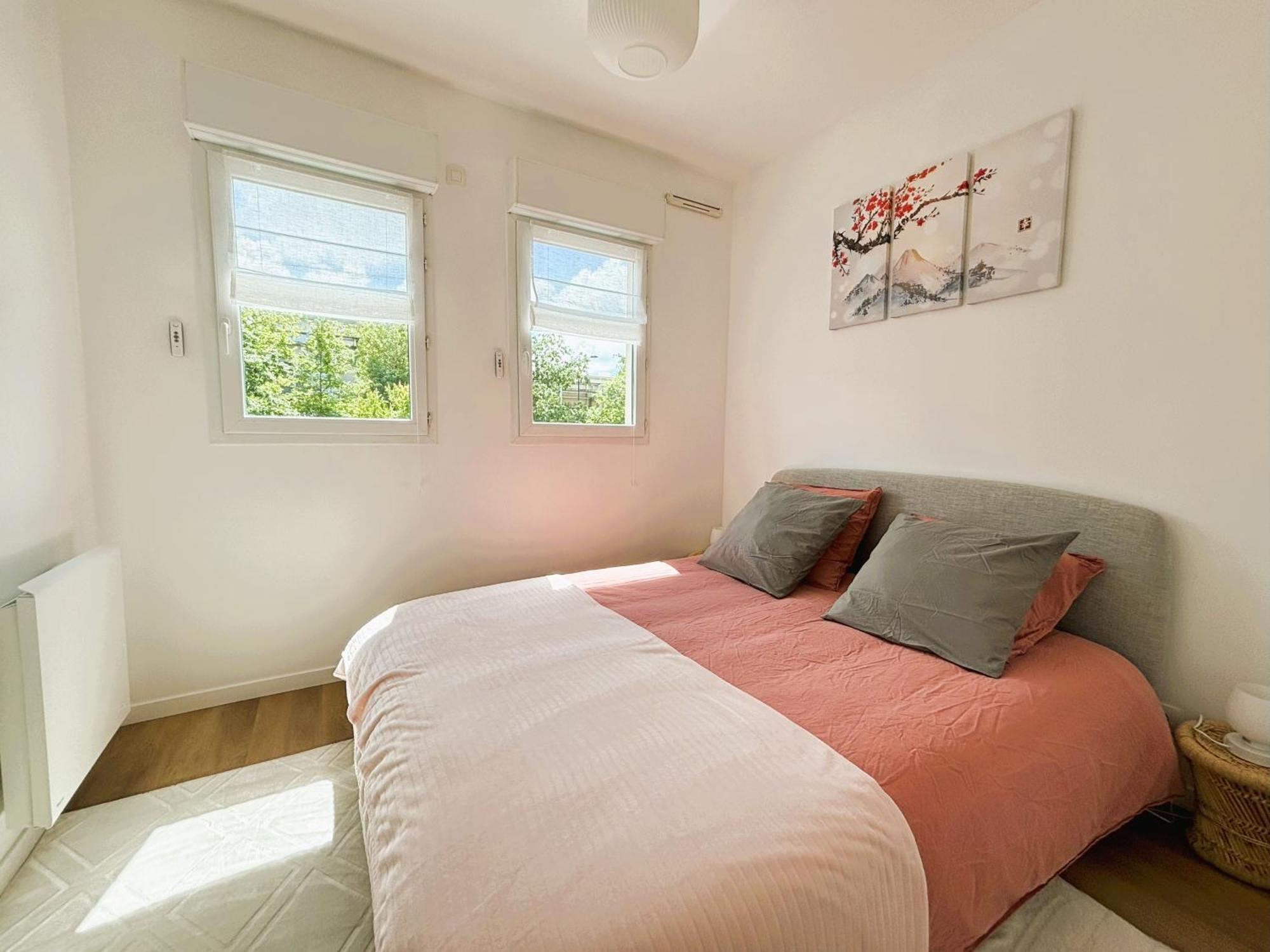 Le Boudoir - 2 Pieces Et Parking Apartment Le Plessis-Robinson Ruang foto