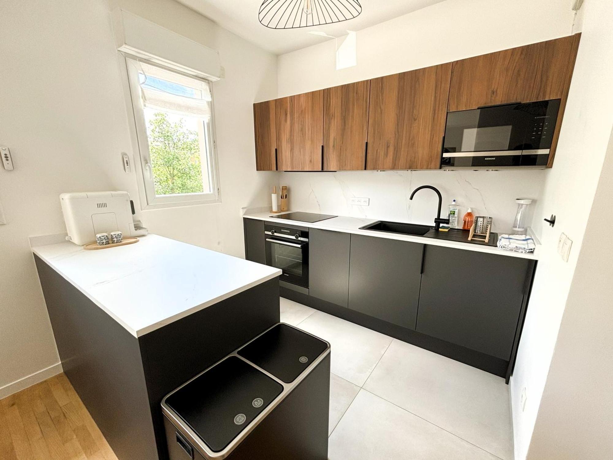Le Boudoir - 2 Pieces Et Parking Apartment Le Plessis-Robinson Ruang foto